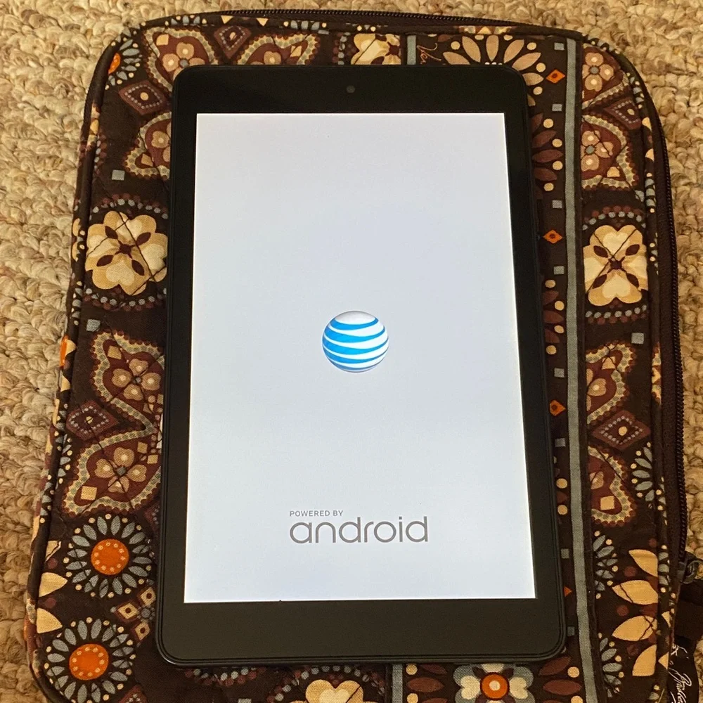AT&T Trek HD 9020A Android Tablet - Picture 5 of 5